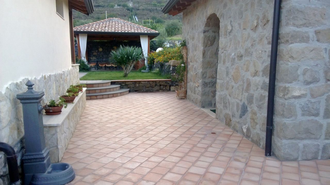 Photo of Patio Balcony in Mitogio