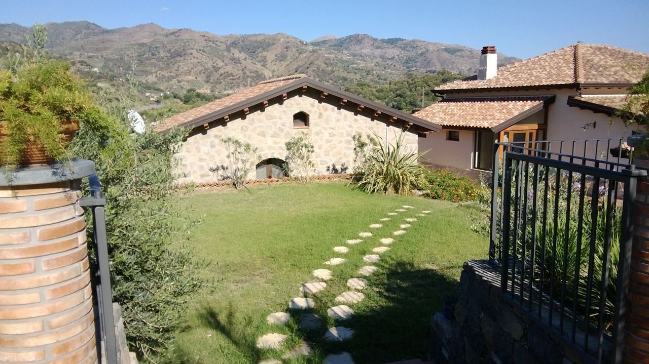 Photo of Outdoor in Mitogio
