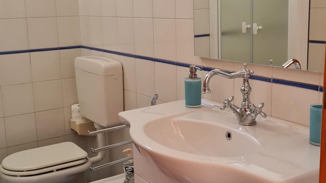 Photo of Bathroom in Lipari Historic Centre