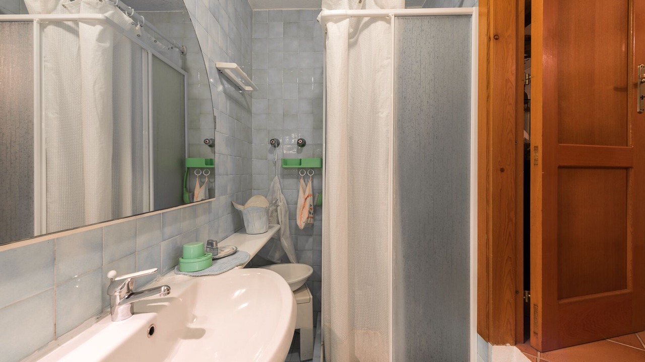 Photo of Bathroom in Leni