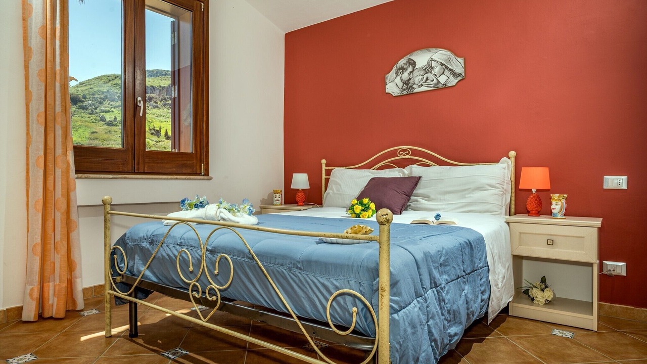 Photo of Bedroom in Scopello