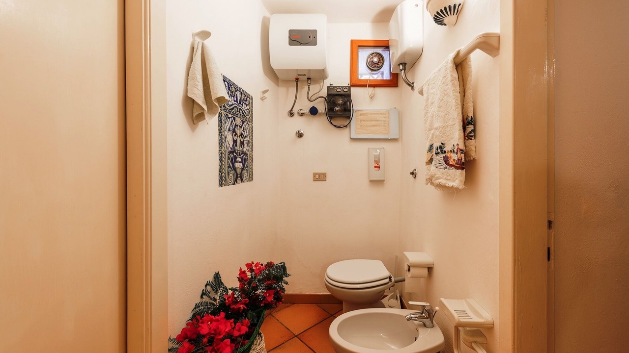 Photo of Bathroom in Leni