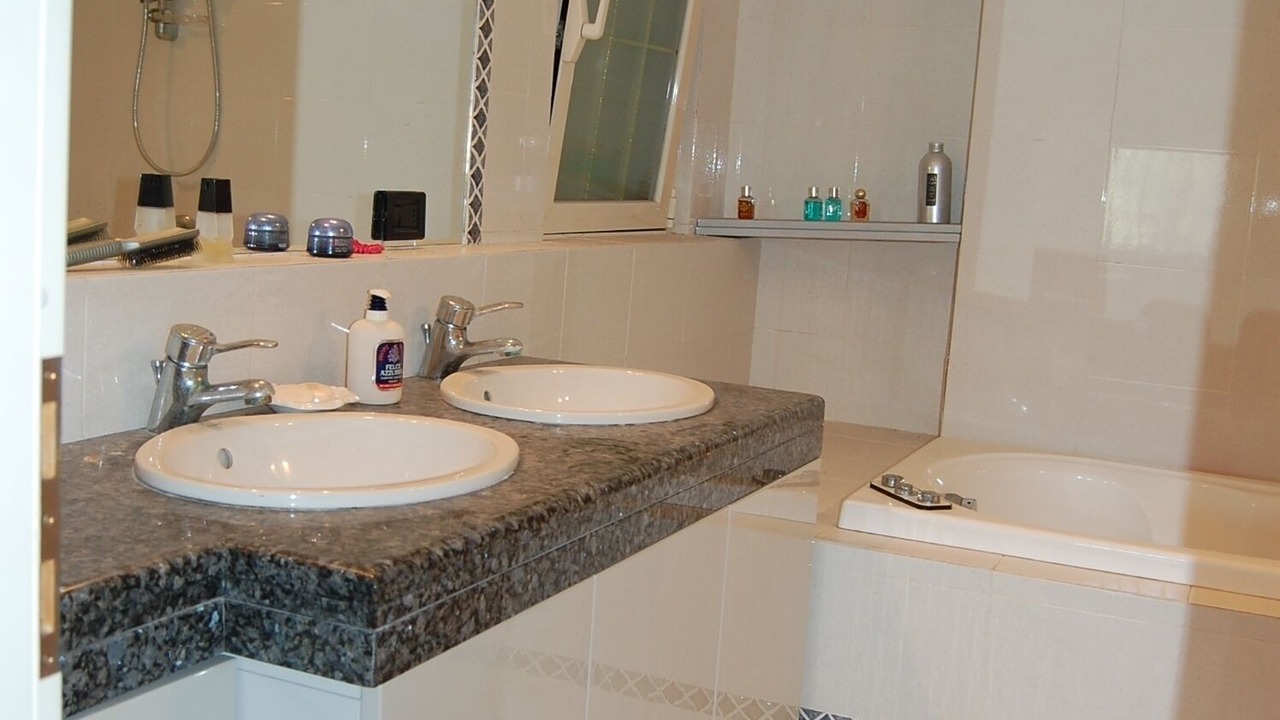 Photo of Bathroom in Isola