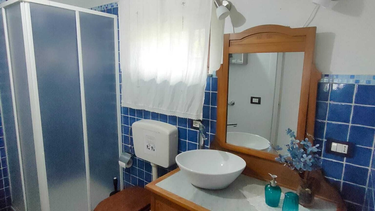 Photo of Bathroom in Avola