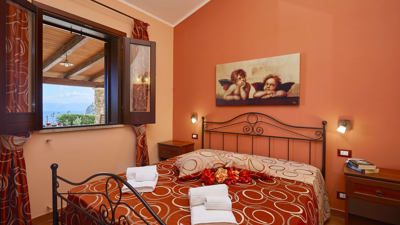 Photo of Bedroom in Scopello