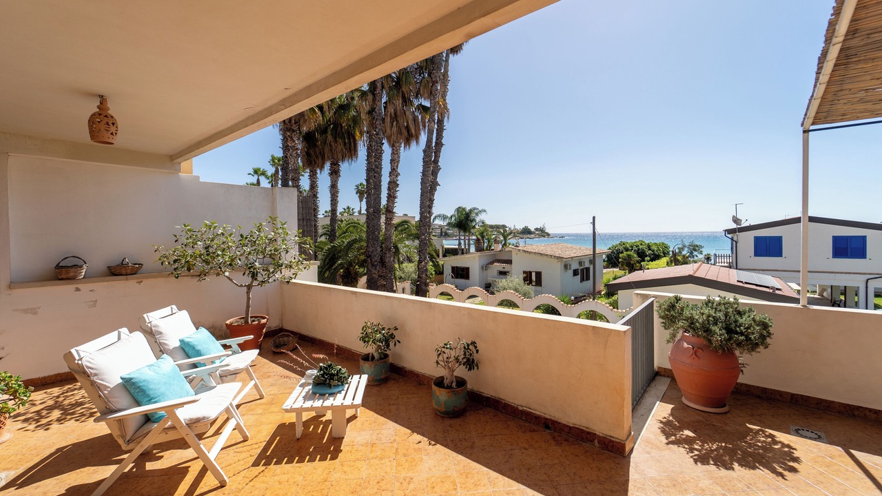 Photo of Patio Balcony in Fontane Bianche