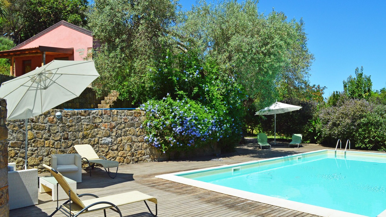 Photo of Outdoor in Mirto