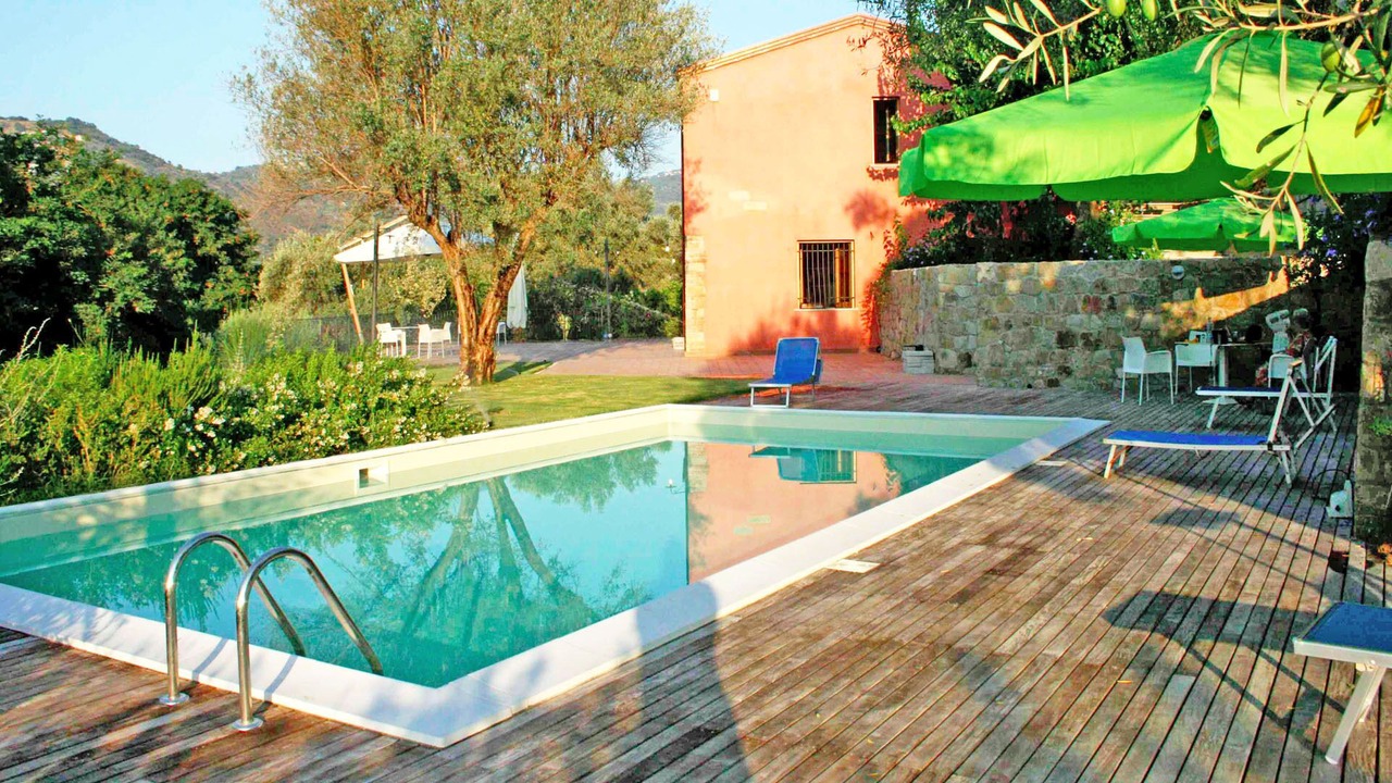 Photo of Outdoor in Mirto