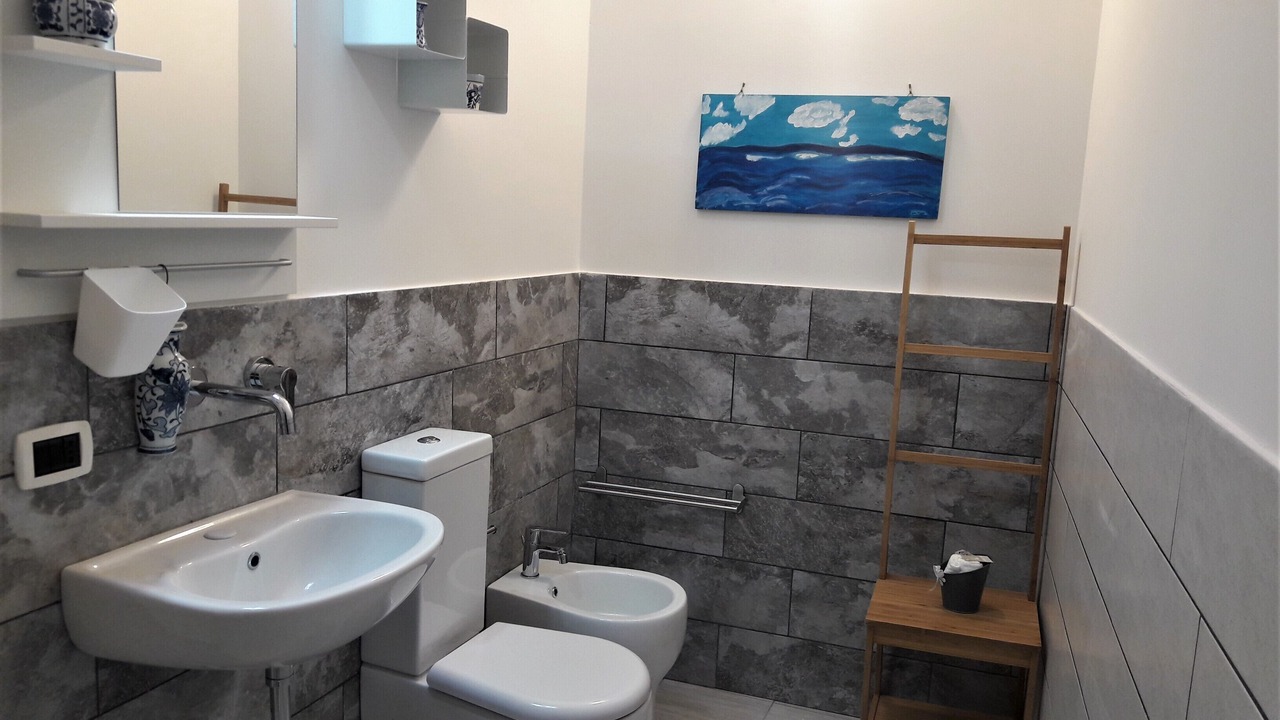 Photo of Bathroom in Catania City Centre