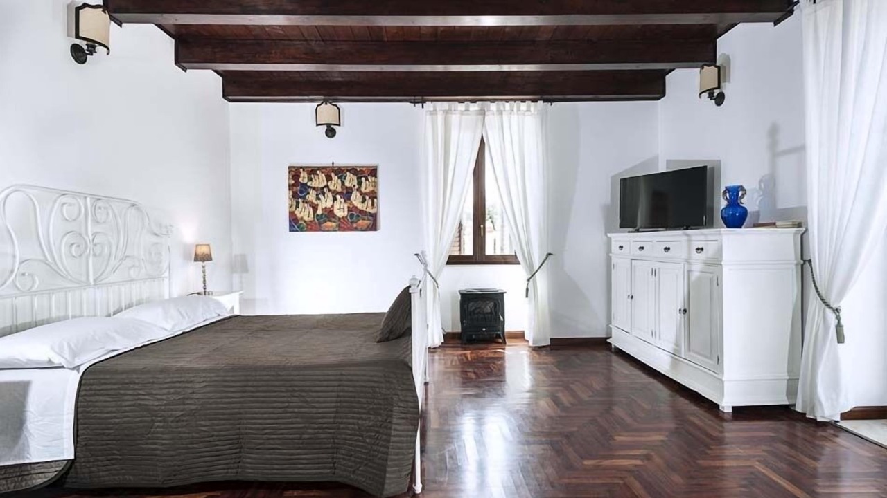 Photo of Bedroom in San Corrado di Fuori