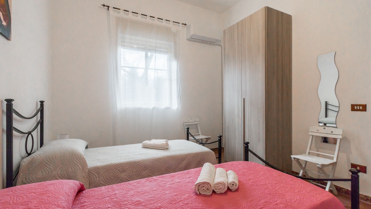 Photo of Bedroom in Avola