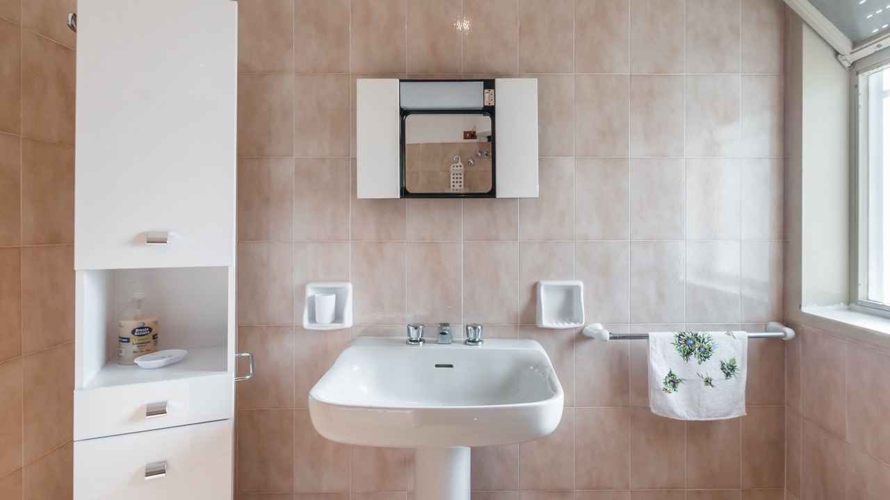 Photo of Bathroom in Avola