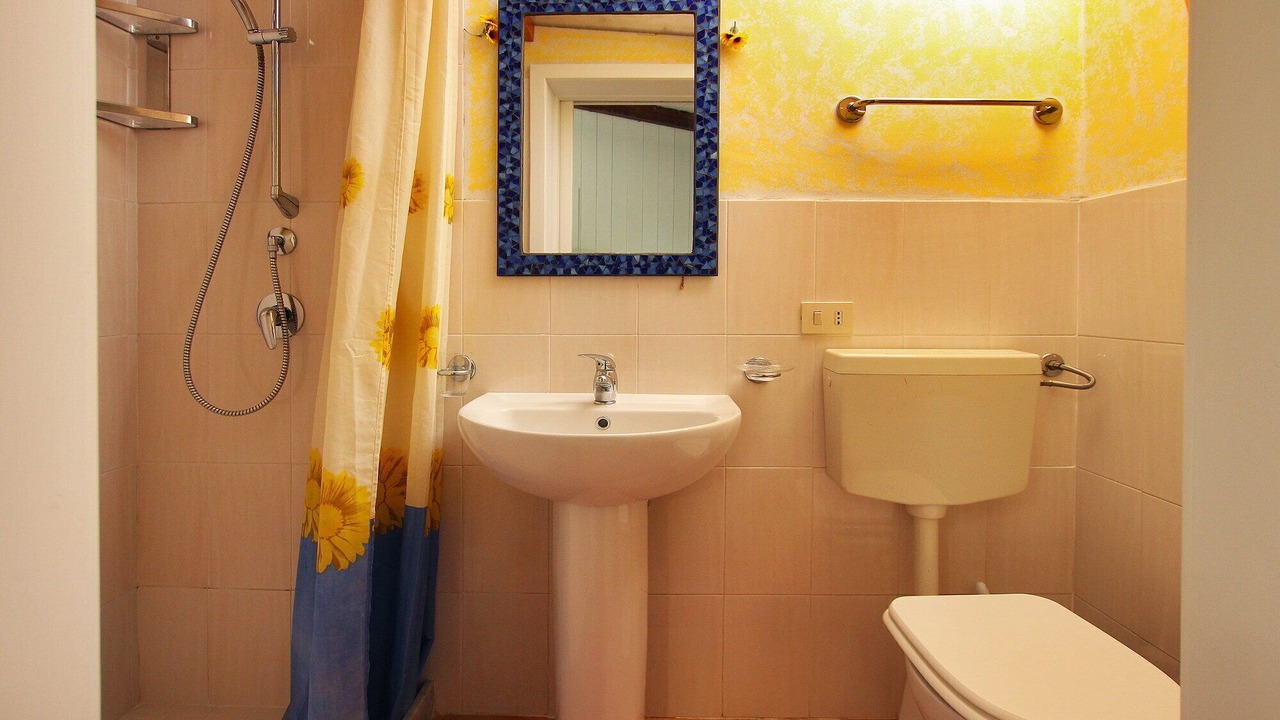 Photo of Bathroom in Campofelice di Roccella