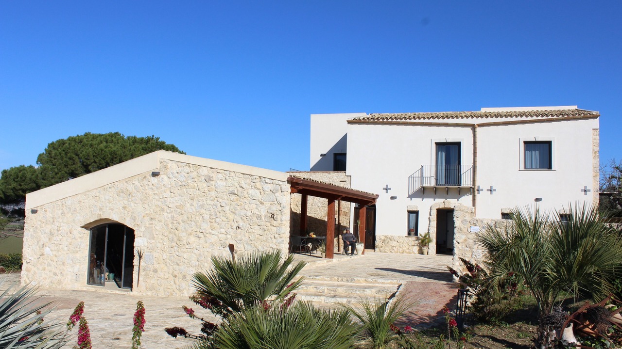 Photo of Outdoor in Naro