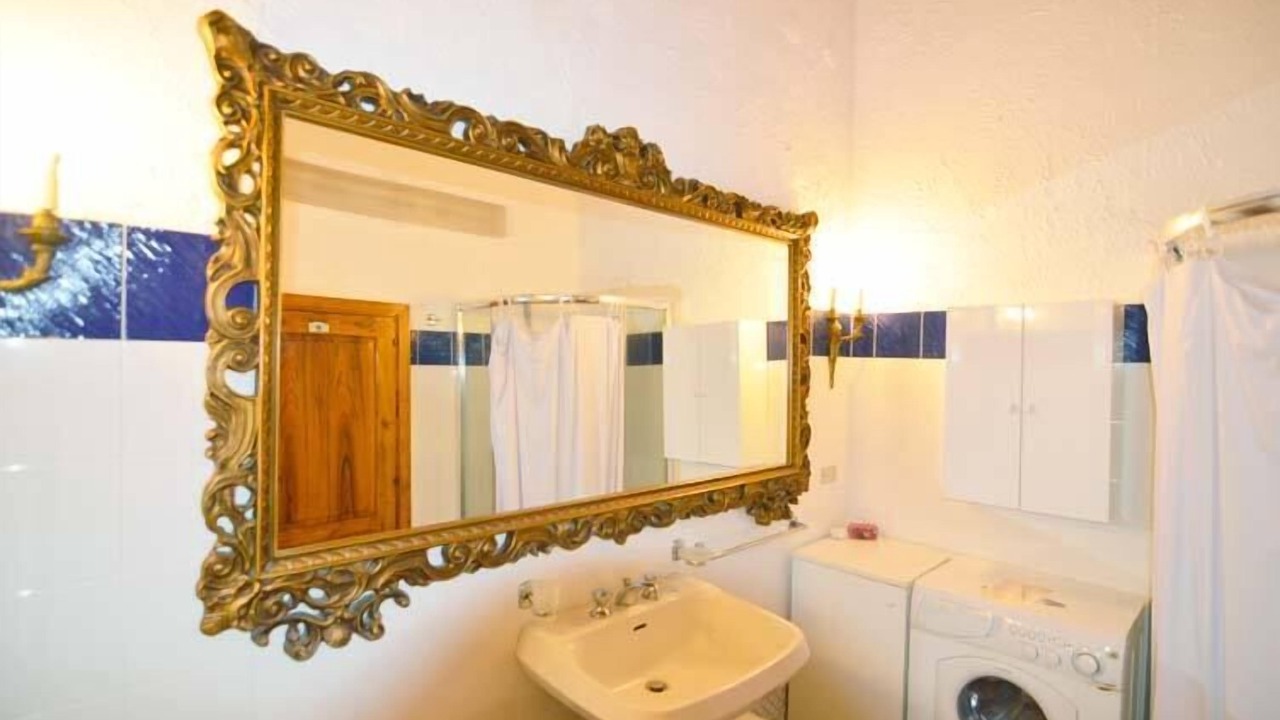 Photo of Bathroom in Capri Leone