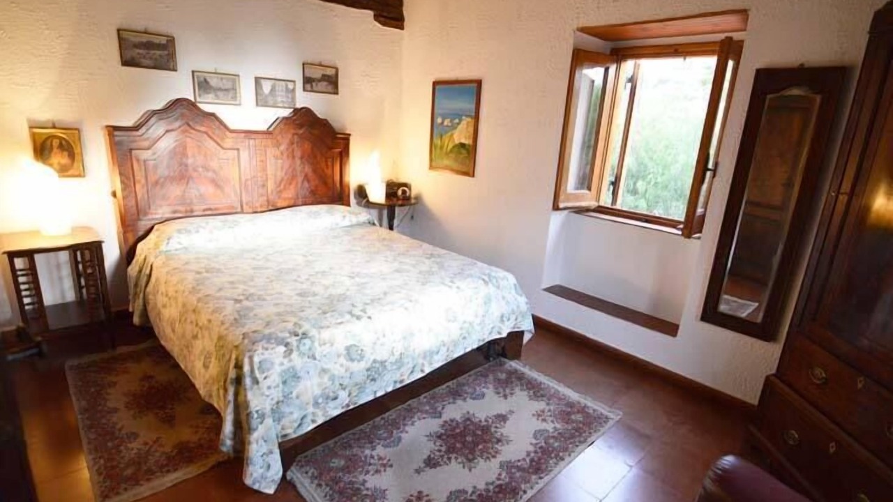 Photo of Bedroom in Capri Leone