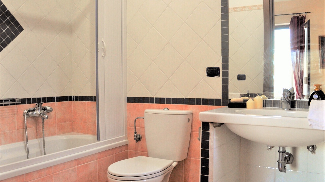 Photo of Bathroom in Savoca