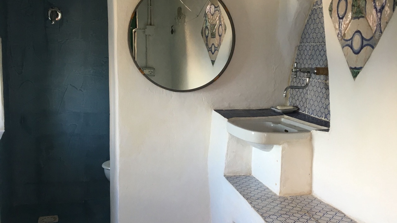 Photo of Bathroom in Alicudi Porto