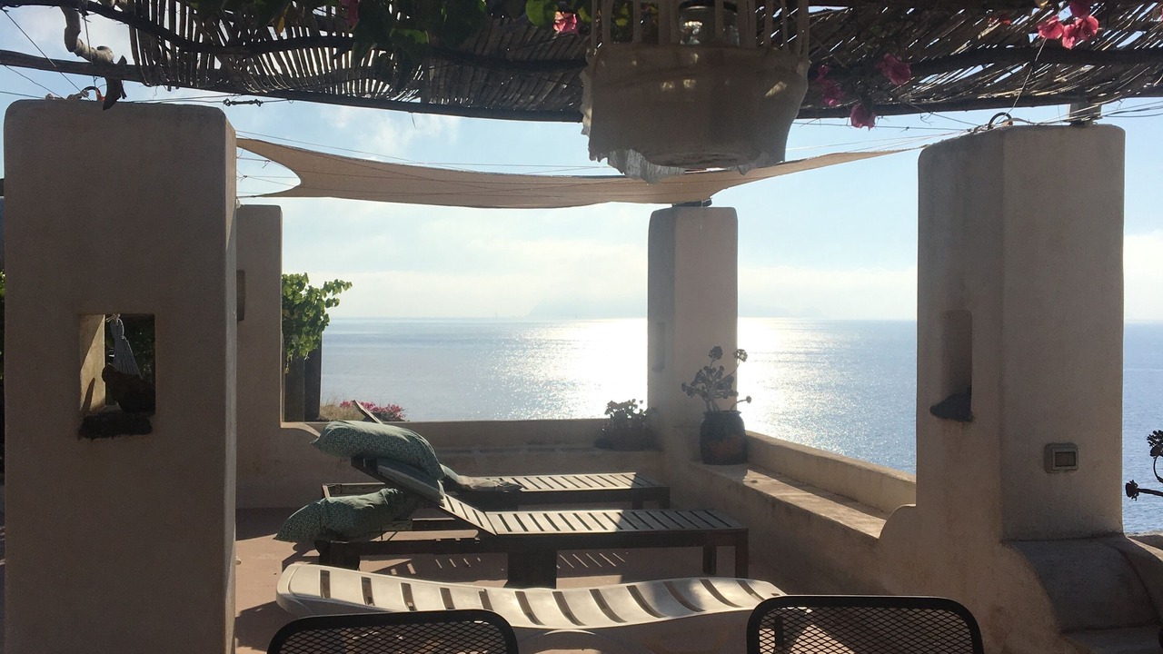 Photo of Patio Balcony in Alicudi Porto