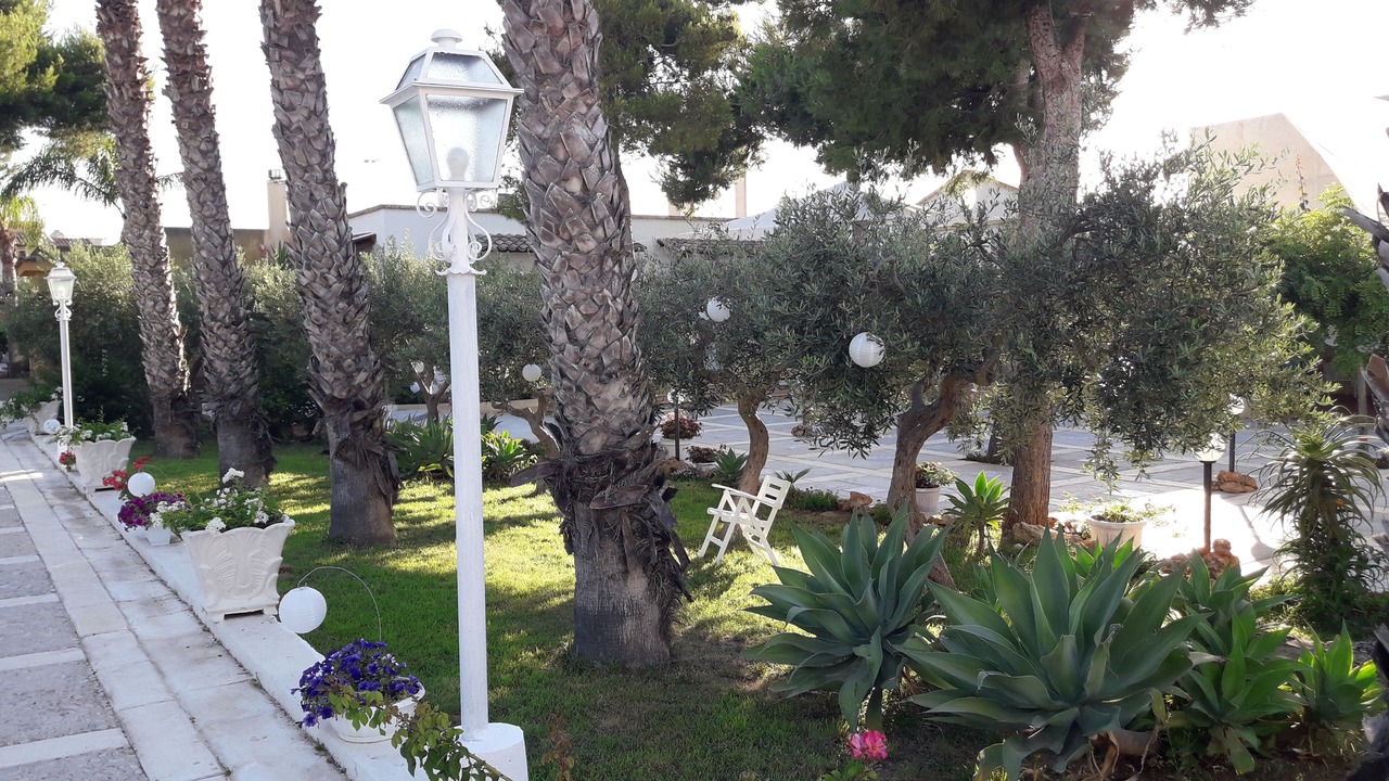 Photo of Outdoor in Arini