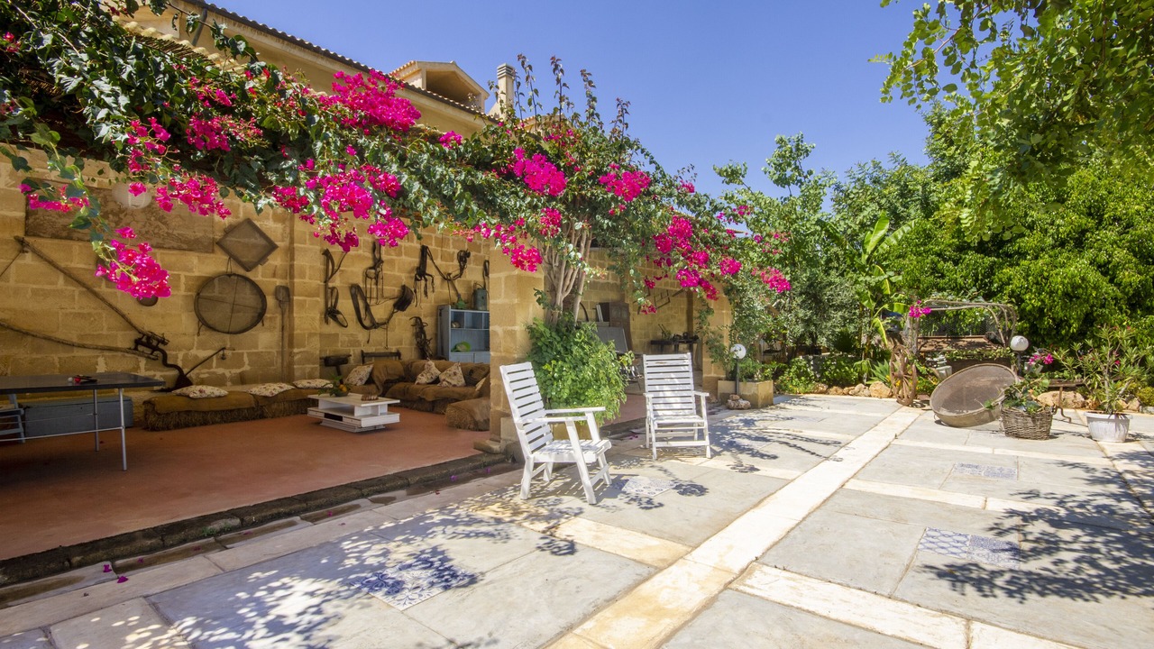 Photo of Patio Balcony in Arini
