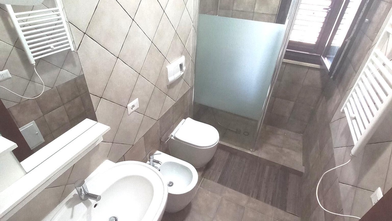 Photo of Bathroom in Brucoli
