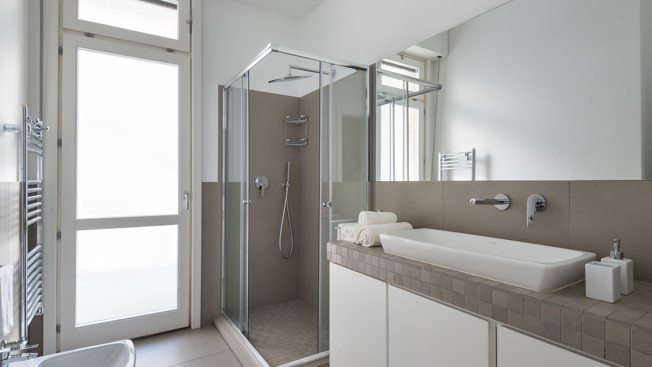 Photo of Bathroom in Picanello-Ognina-Barriera-Canalicchio