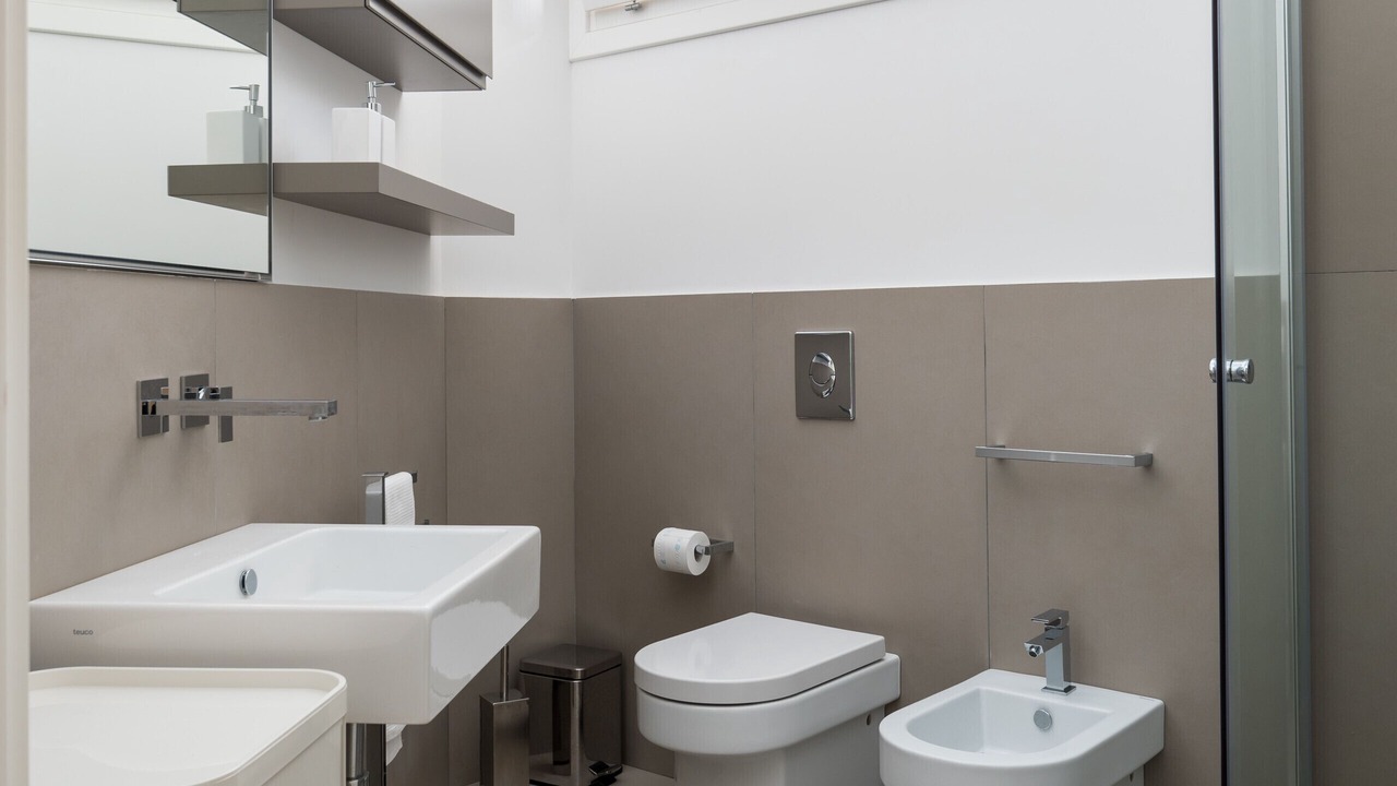 Photo of Bathroom in Picanello-Ognina-Barriera-Canalicchio
