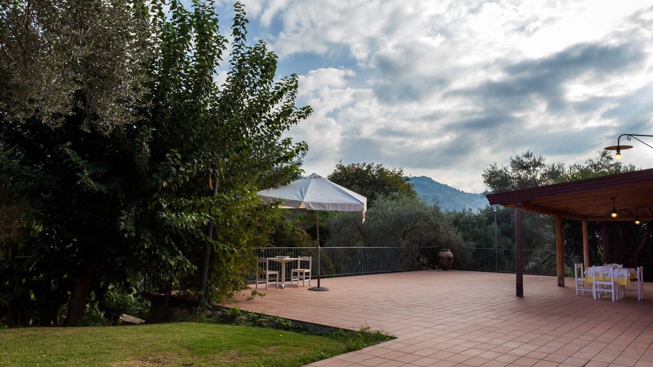 Photo of Outdoor in Mirto