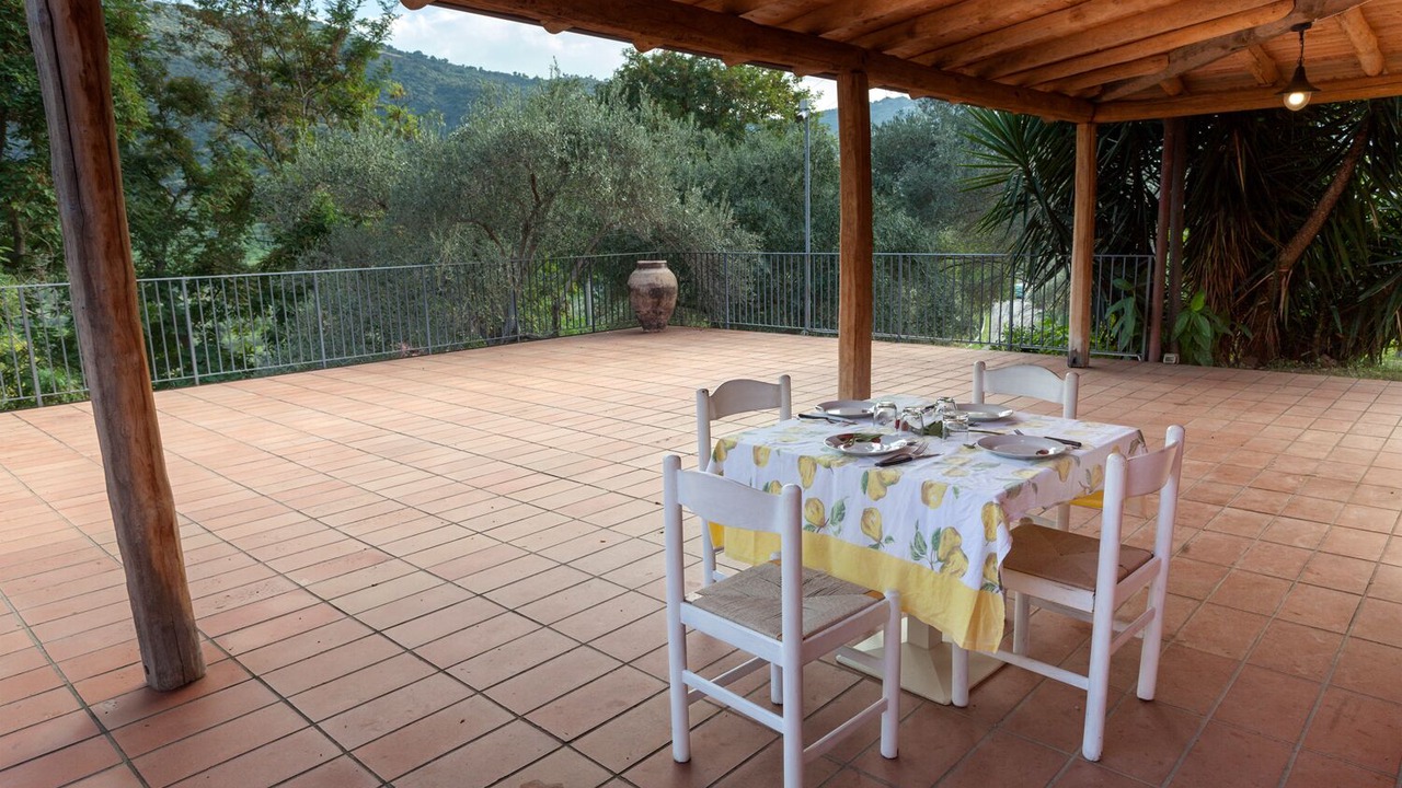 Photo of Outdoor in Mirto