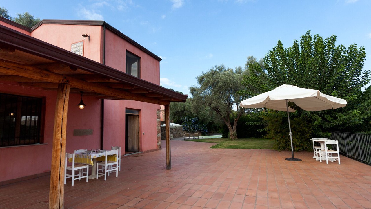 Photo of Outdoor in Mirto