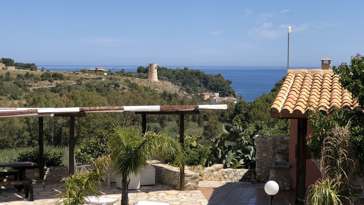 Photo of Patio Balcony in Scopello