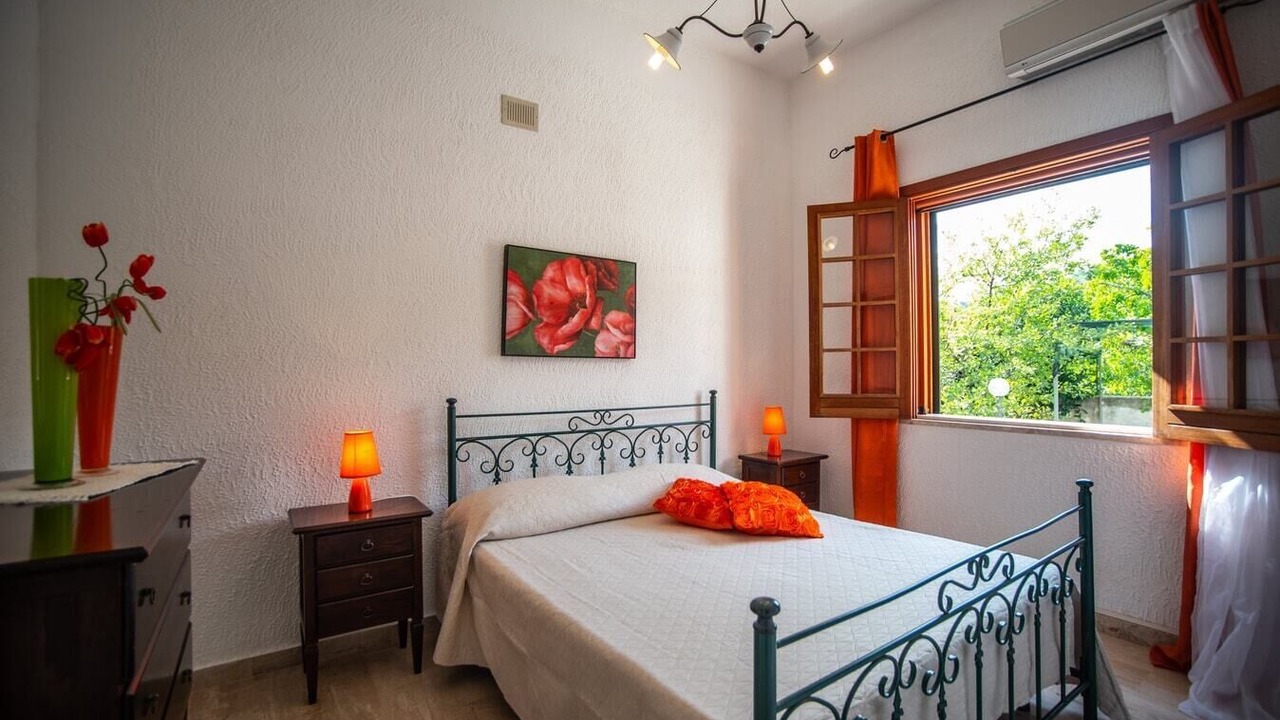Photo of Bedroom in Scopello