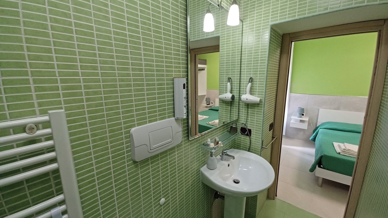 Photo of Bathroom in Naples City Centre