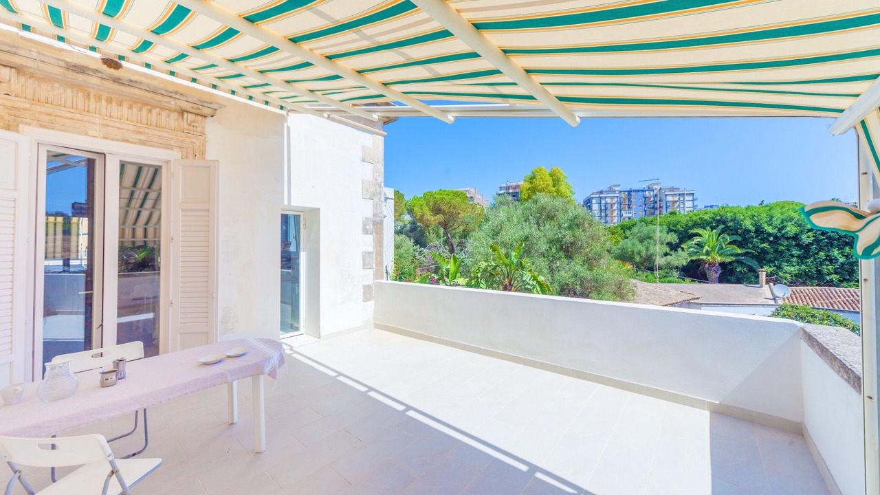 Photo of Outdoor in Acradina