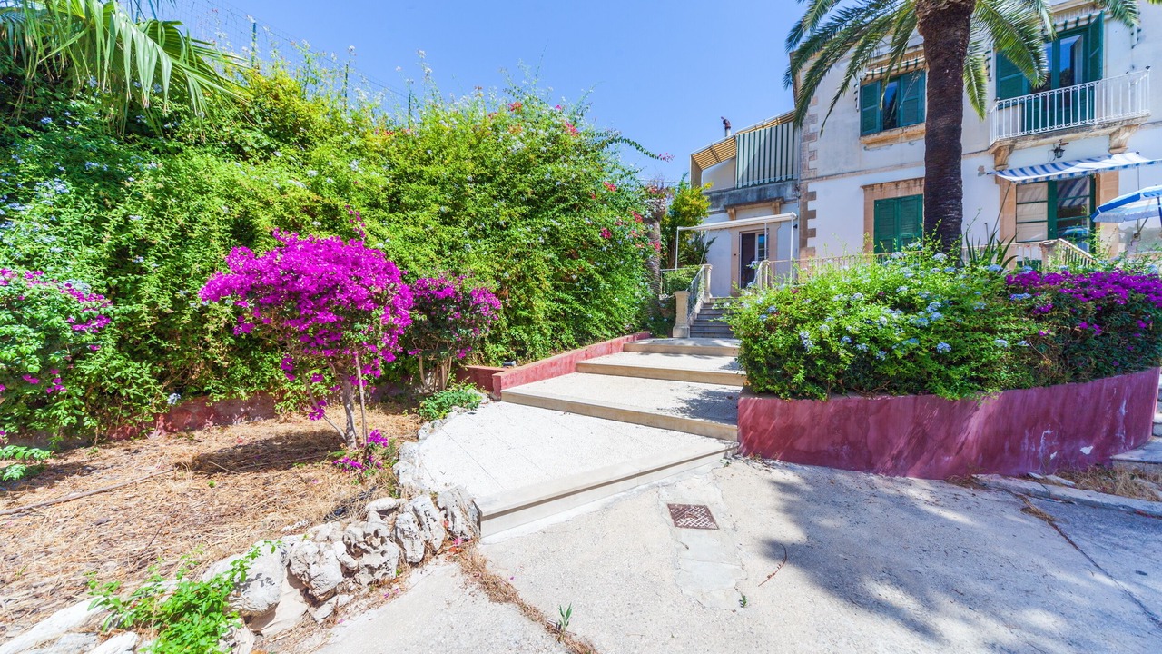 Photo of Outdoor in Acradina
