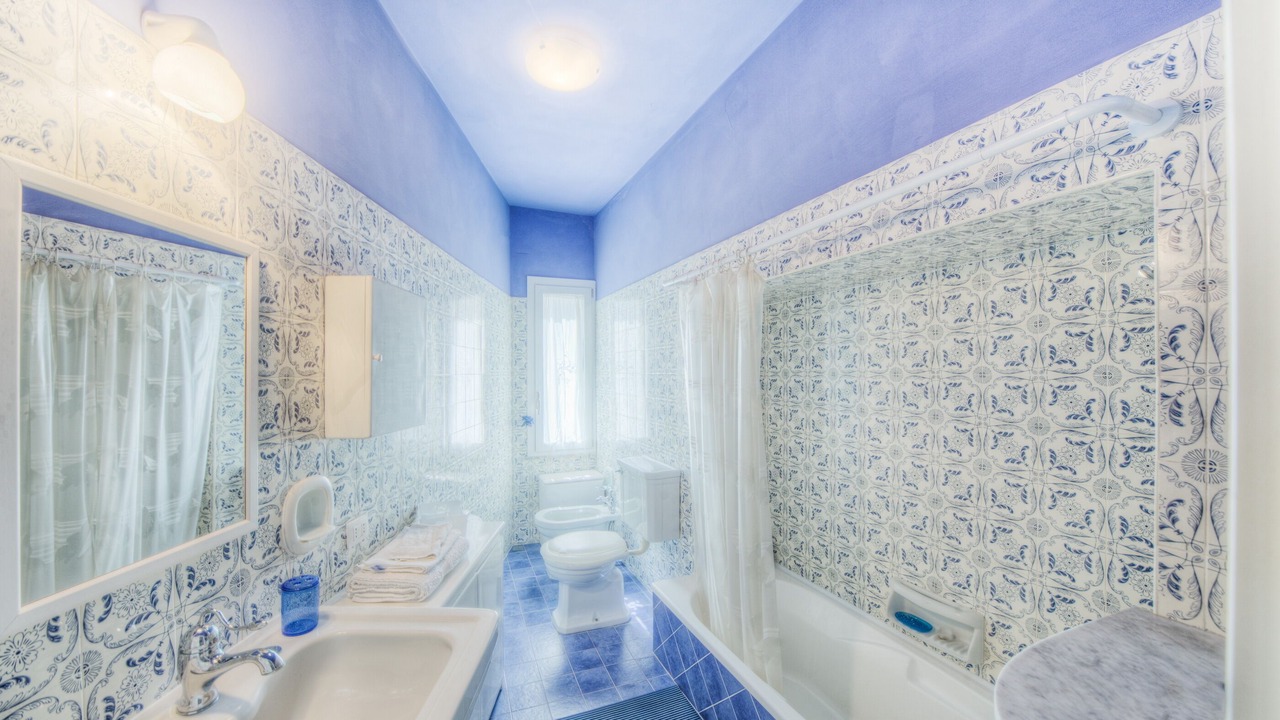 Photo of Bathroom in Acradina