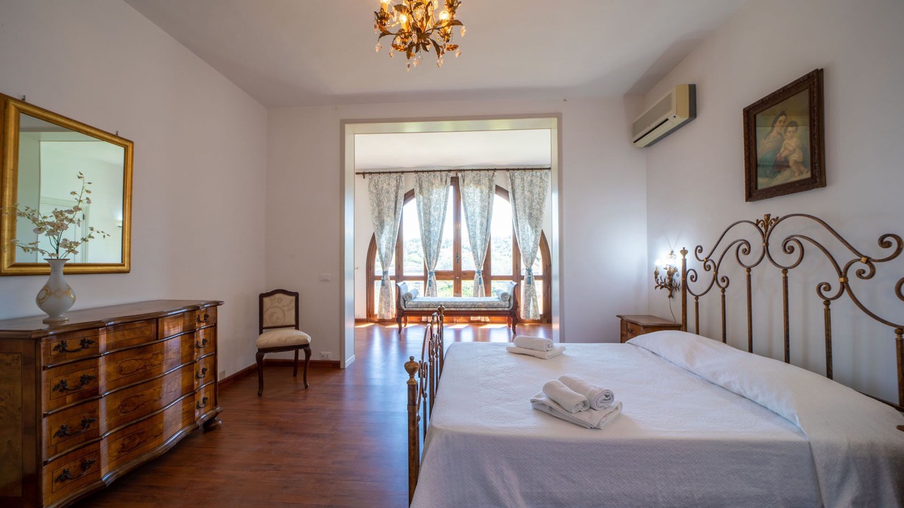 Photo of Bedroom in Arini