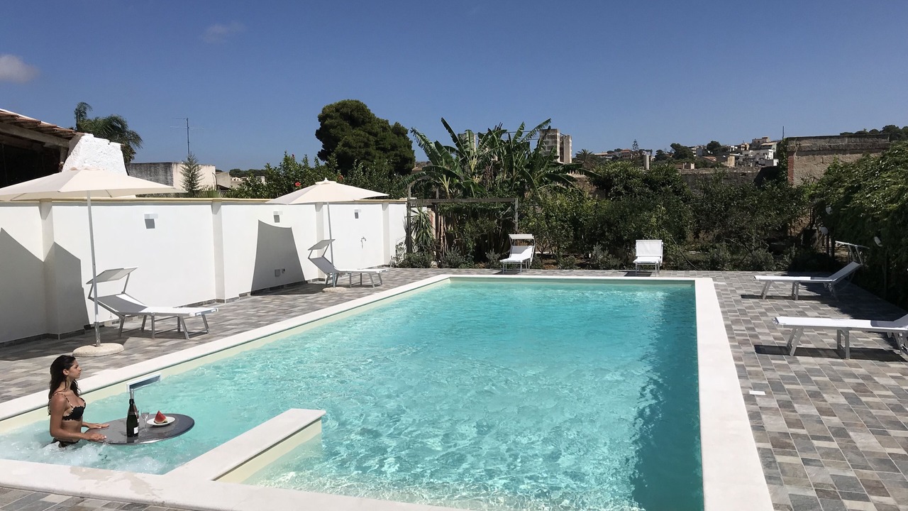 Photo of Outdoor in Arini