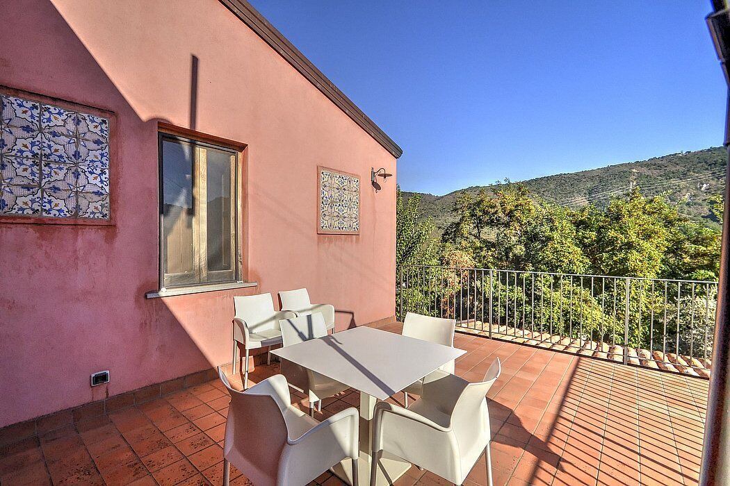 Photo of Outdoor in Mirto