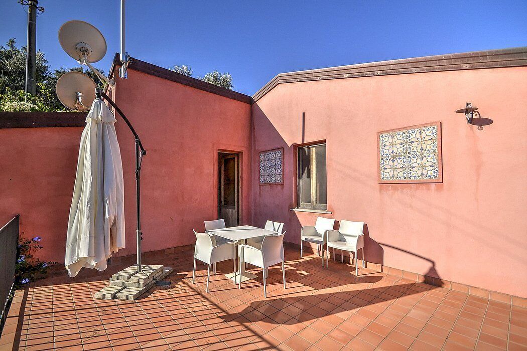 Photo of Outdoor in Mirto