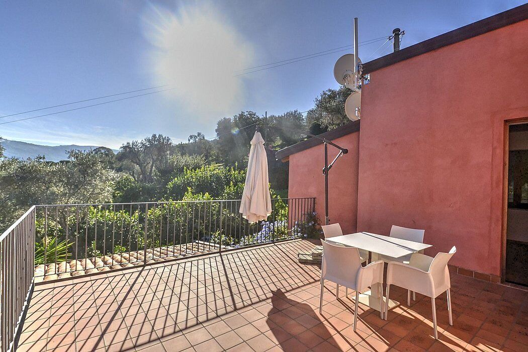 Photo of Outdoor in Mirto