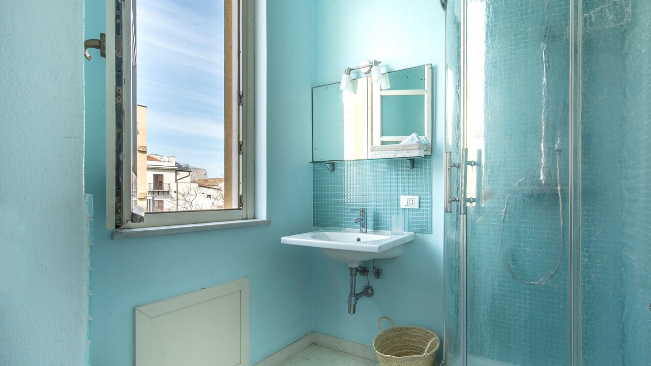 Photo of Bathroom in Kalsa