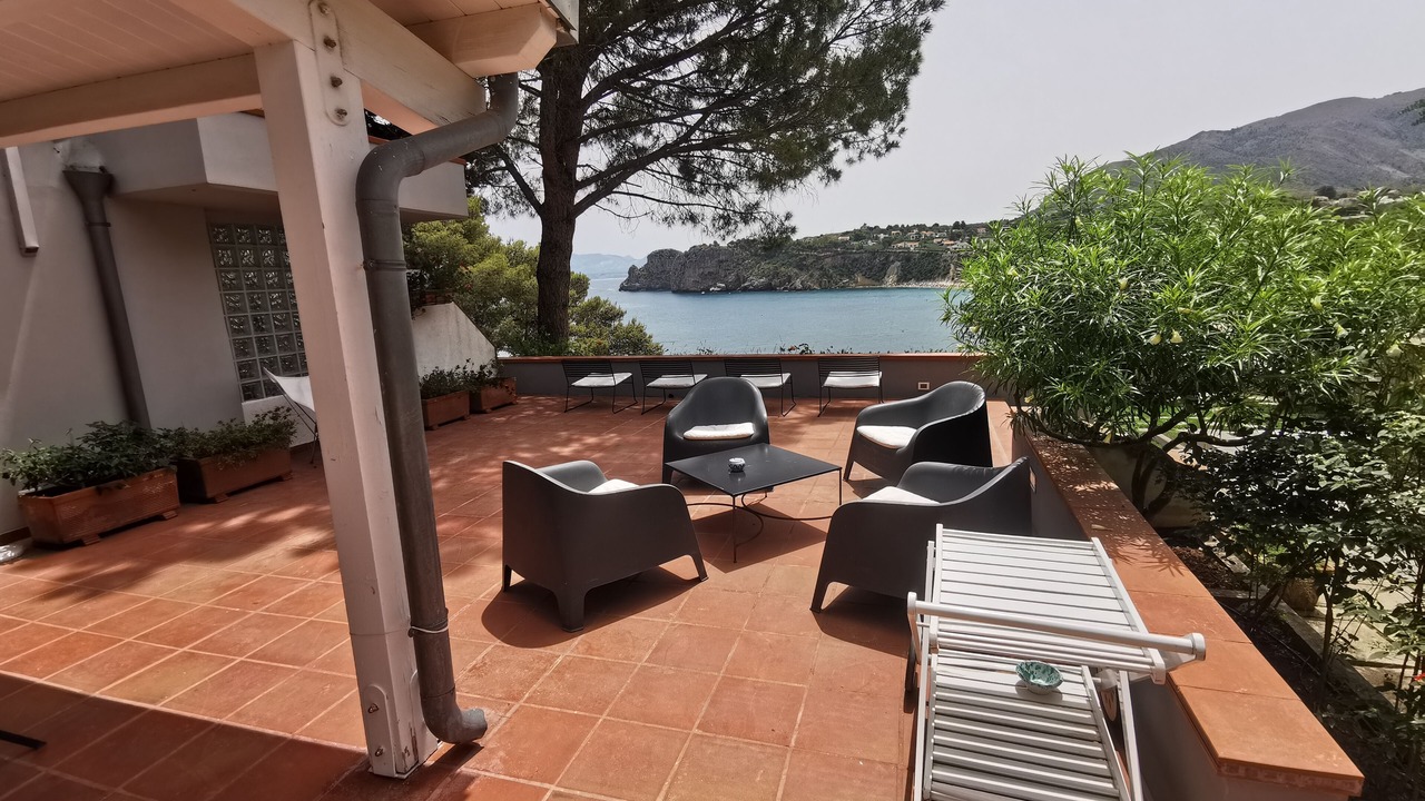 Photo of Patio Balcony in Scopello