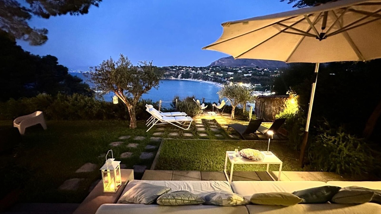 Photo of Patio Balcony in Scopello