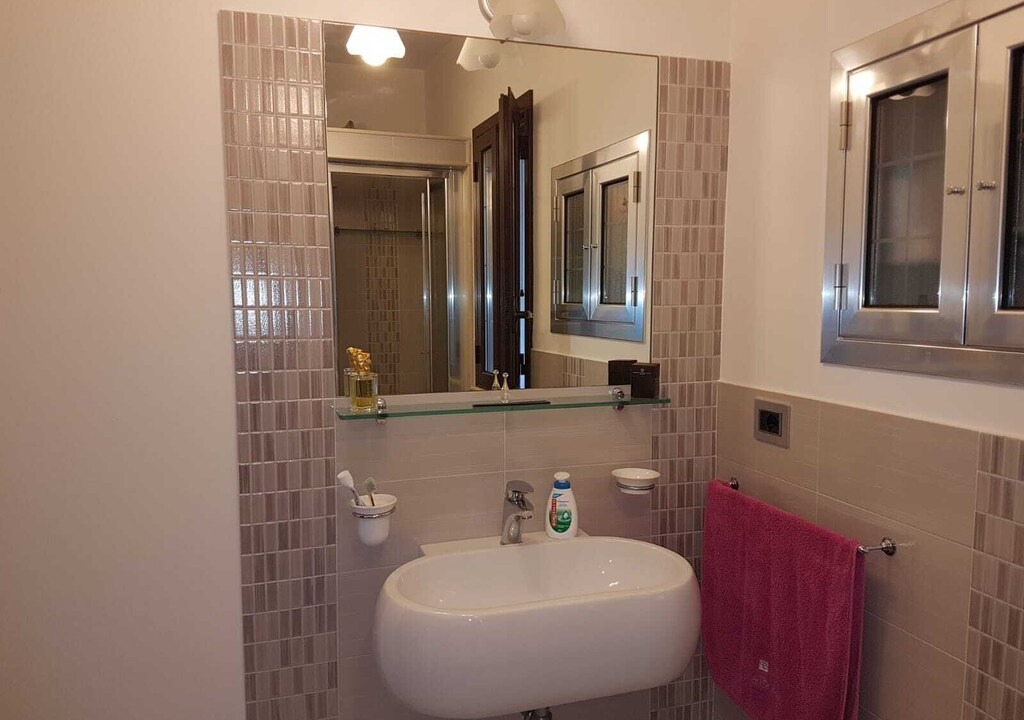 Photo of Bathroom in Ognina