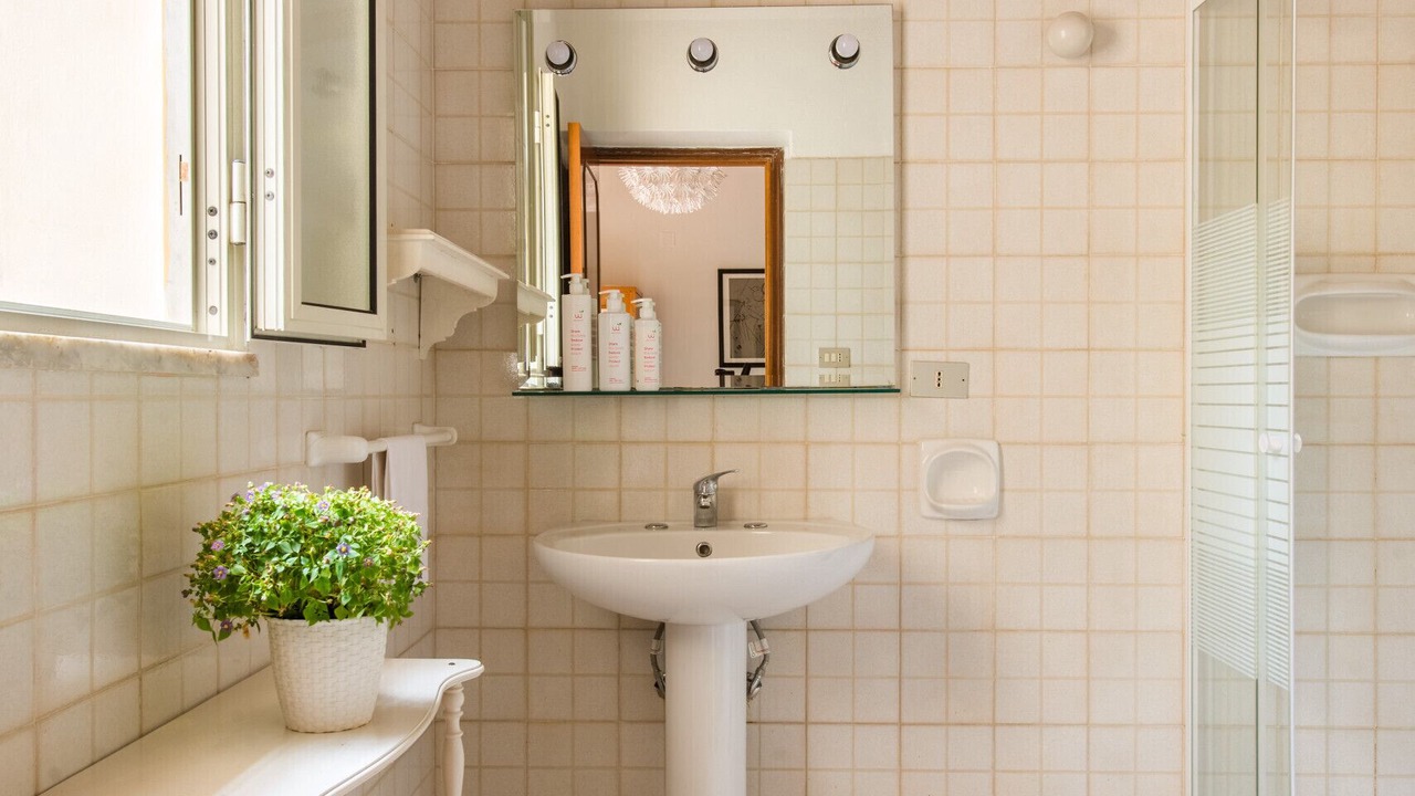 Photo of Bathroom in Mondello