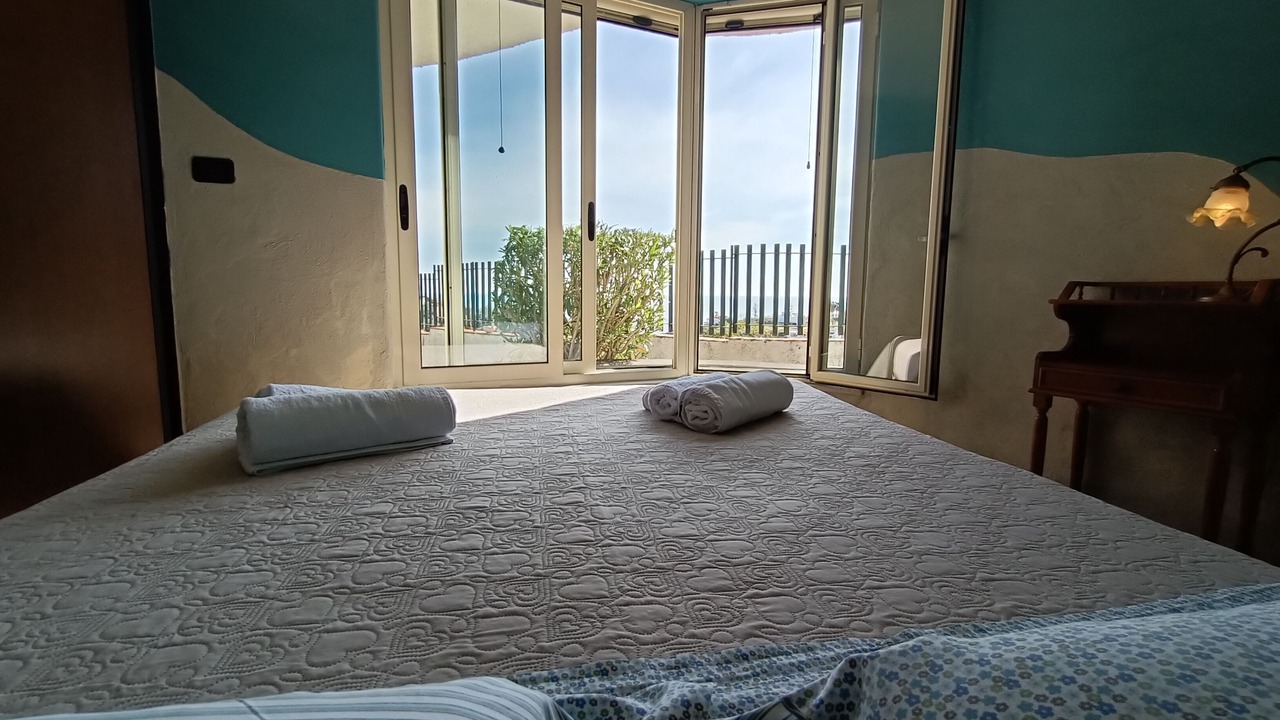 Photo of Bedroom in Costa Saracena-Castelluccio