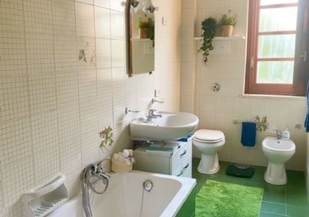 Photo of Bathroom in Mondello