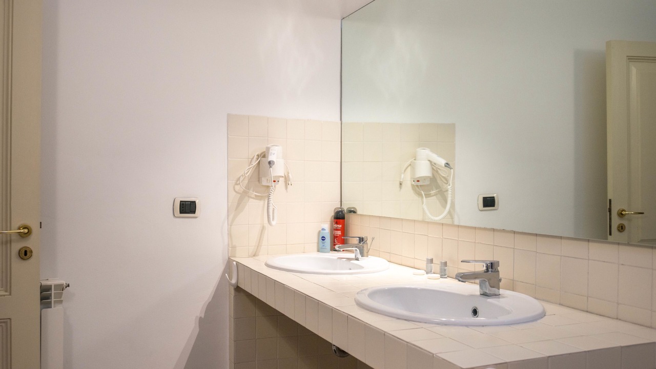 Photo of Bathroom in Catania City Centre